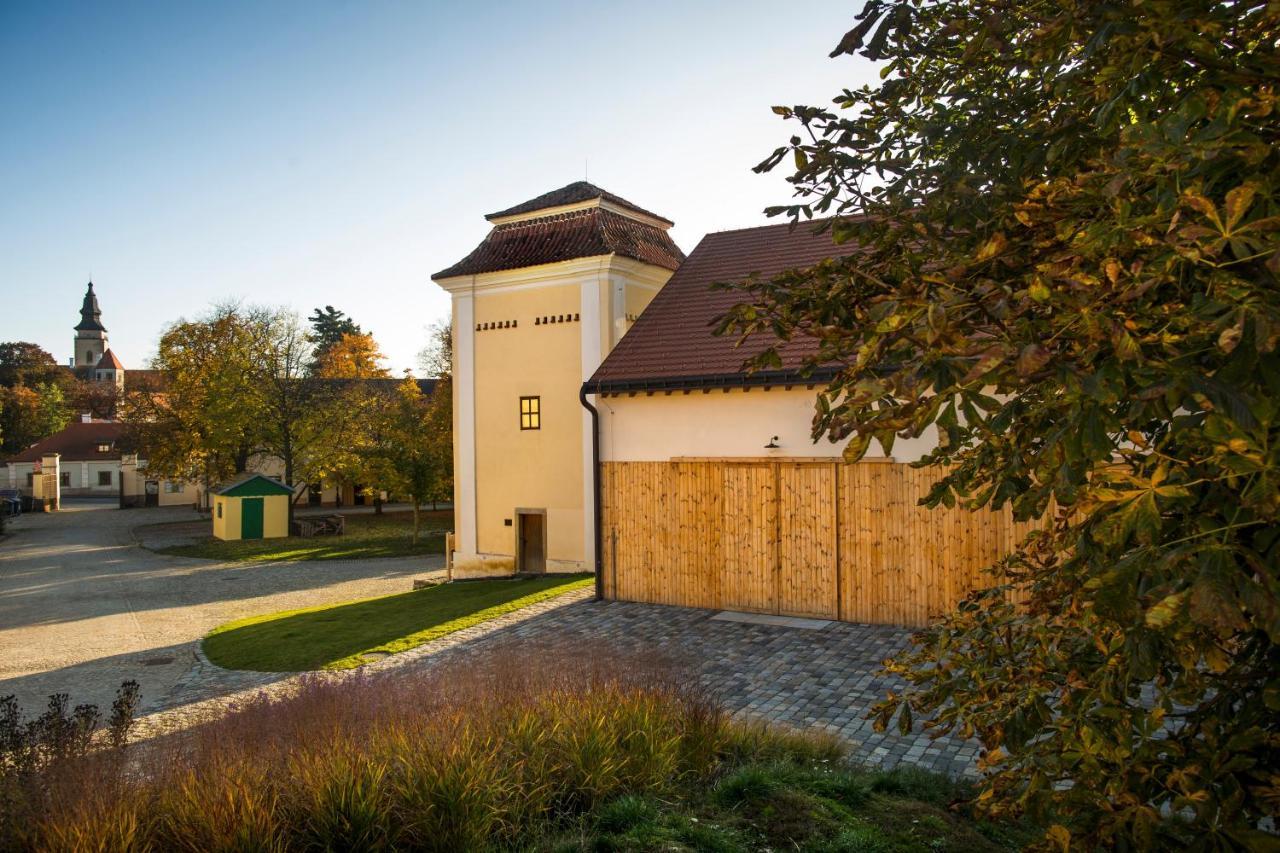 Penzion Pansky Dvur Telc Exterior photo